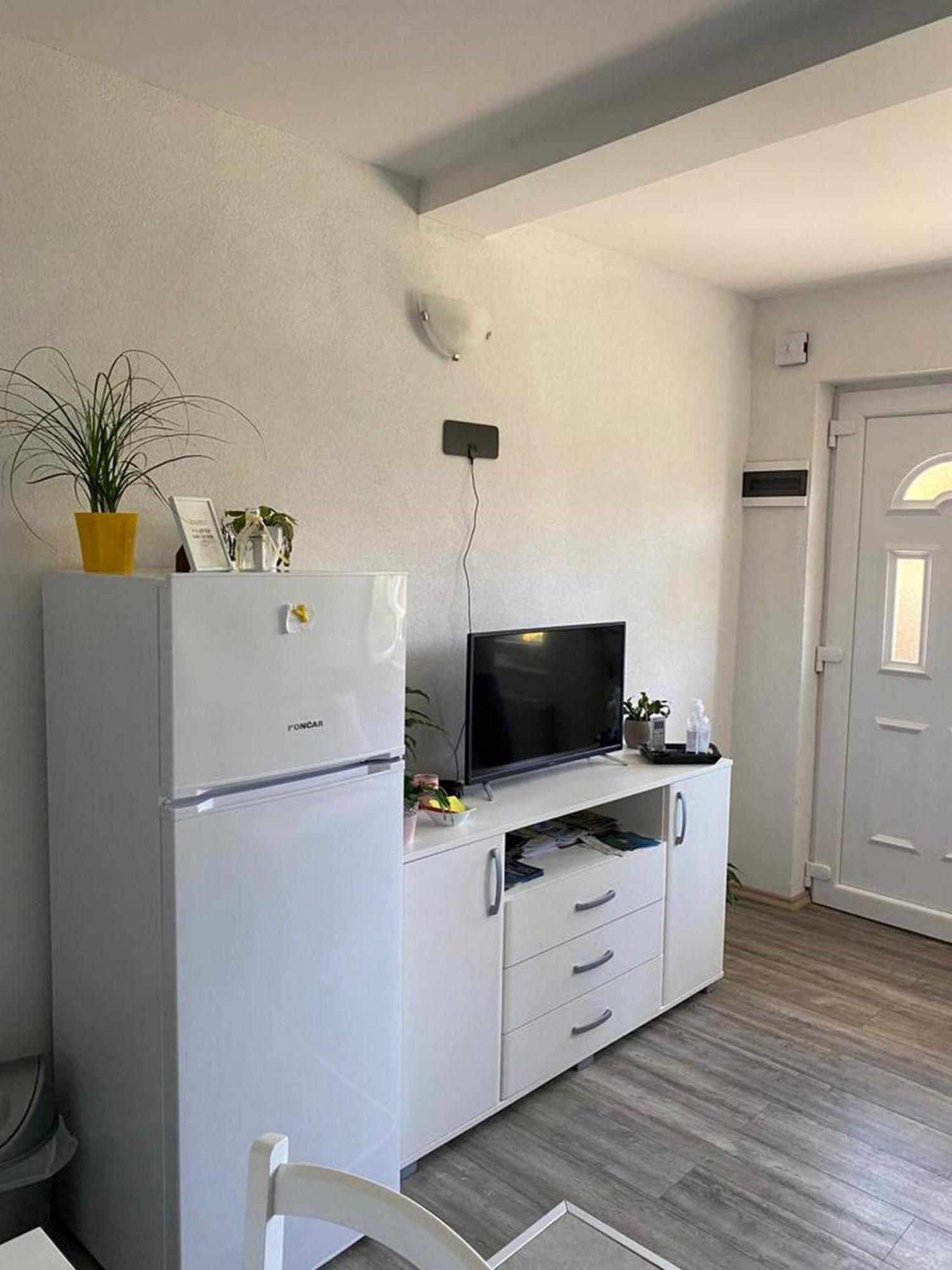 Rural Apartment Ante Drniš エクステリア 写真
